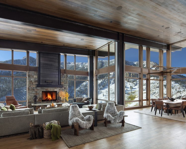 Mountain View Living and Dining Room in Mammoth Lakes, CA