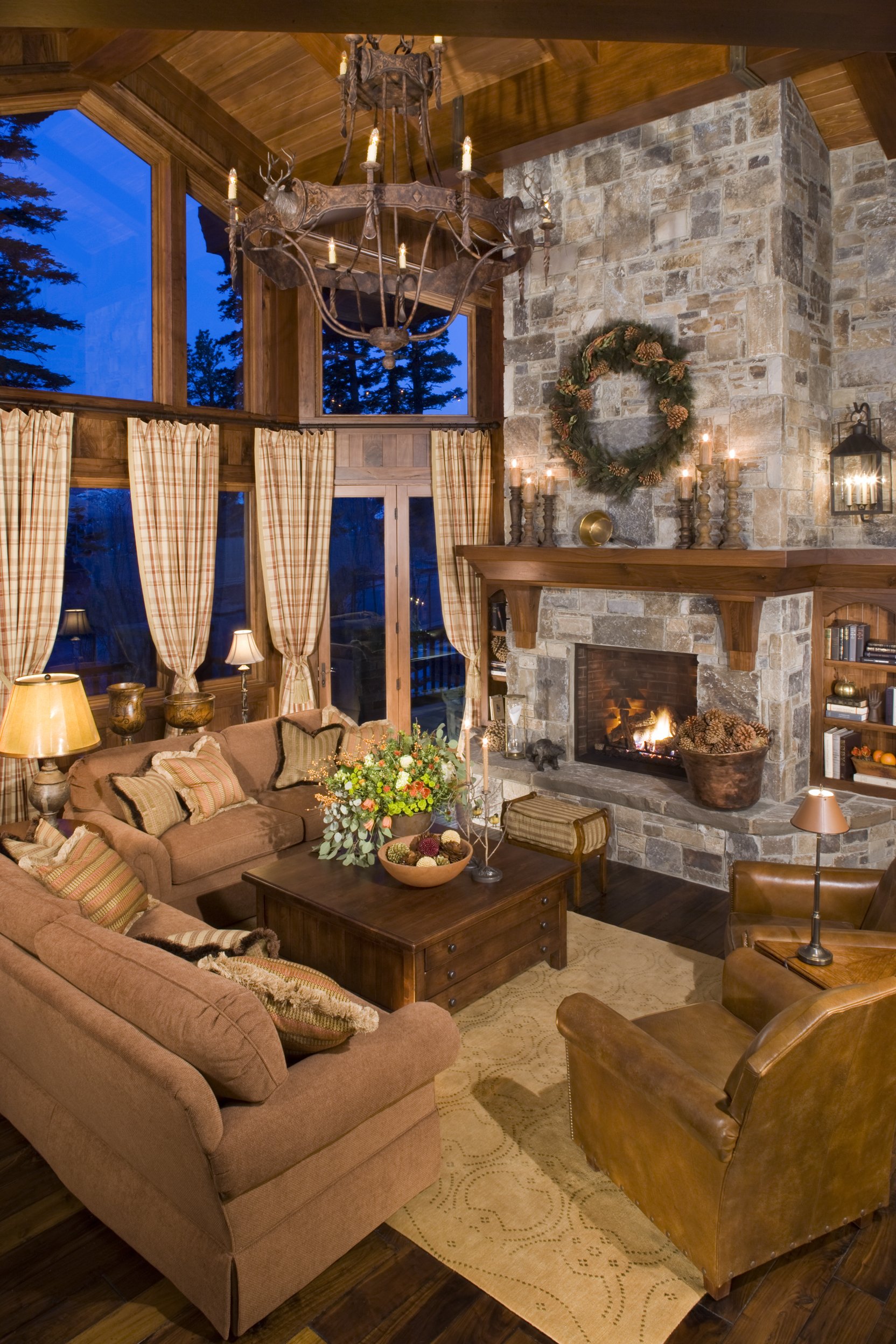 Cozy Rustic Living Room in Mammoth Lakes, CA