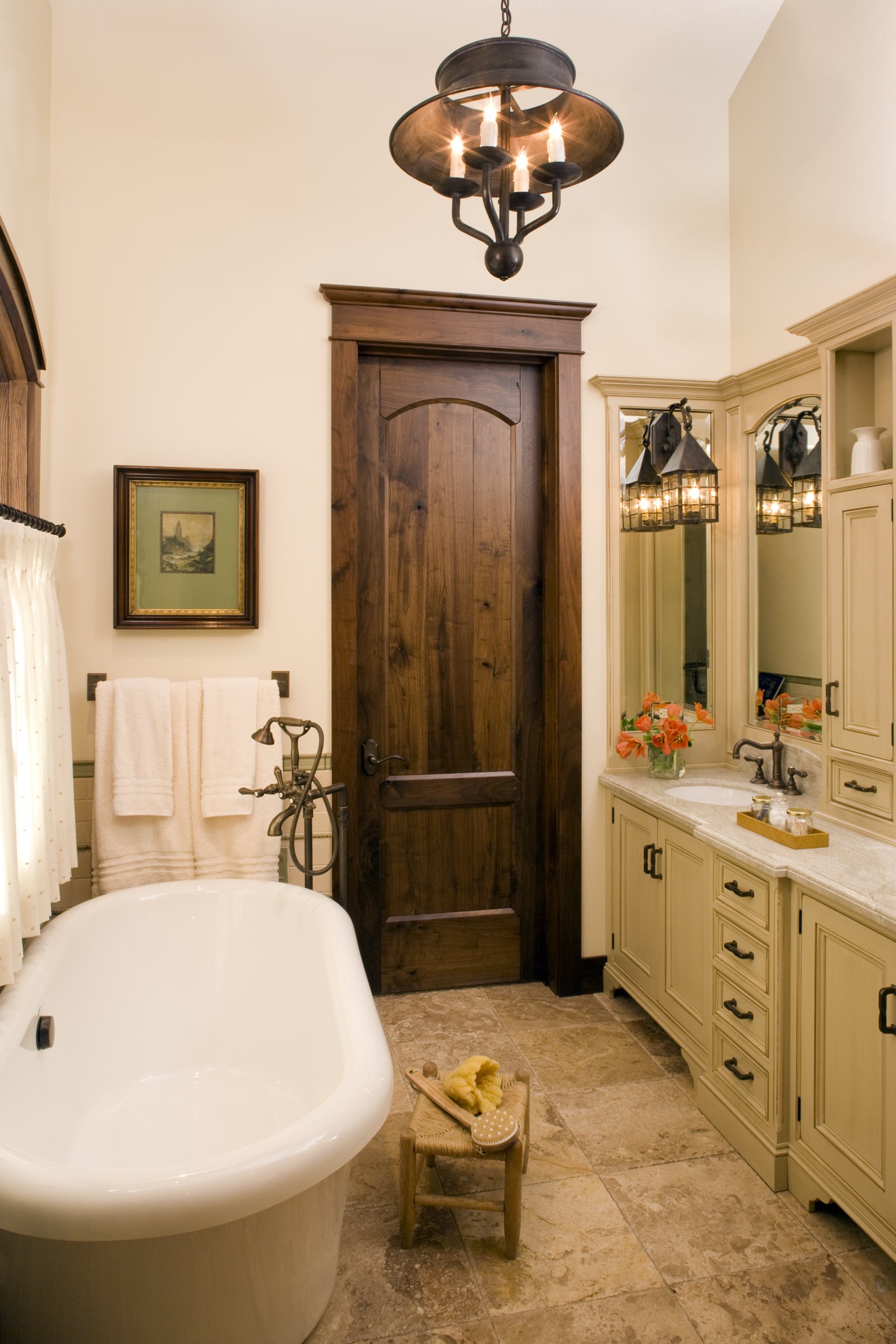 Elegant Rustic Master Bathroom in Mammoth Lakes, CA